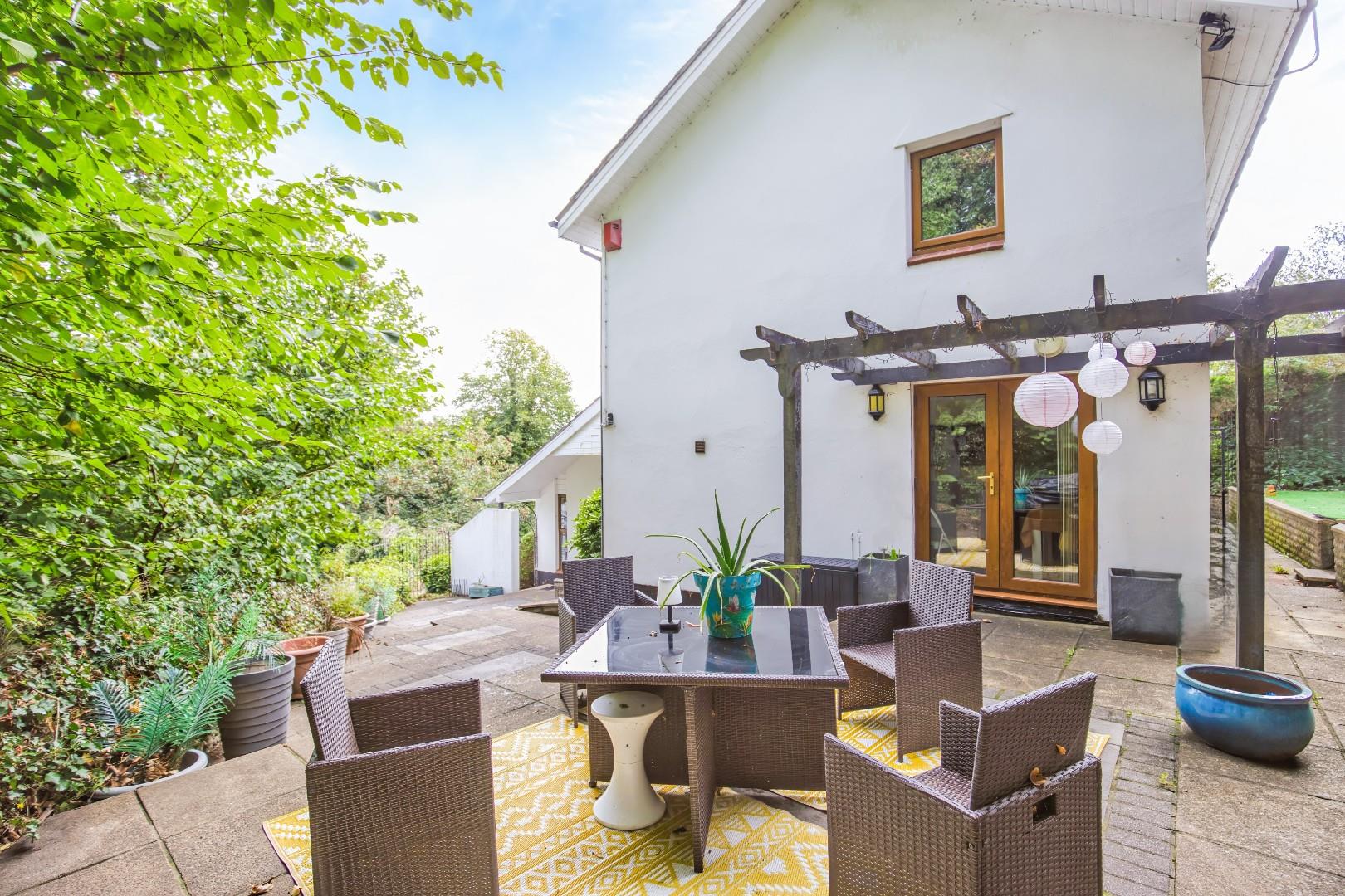 White Lodge, Mill Road, Dinas Powys, CF64 4BT